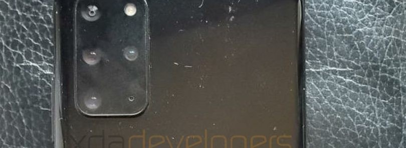 Kamera depan Samsung Galaxy S20+ Ultra 5G (xda-developers.com)