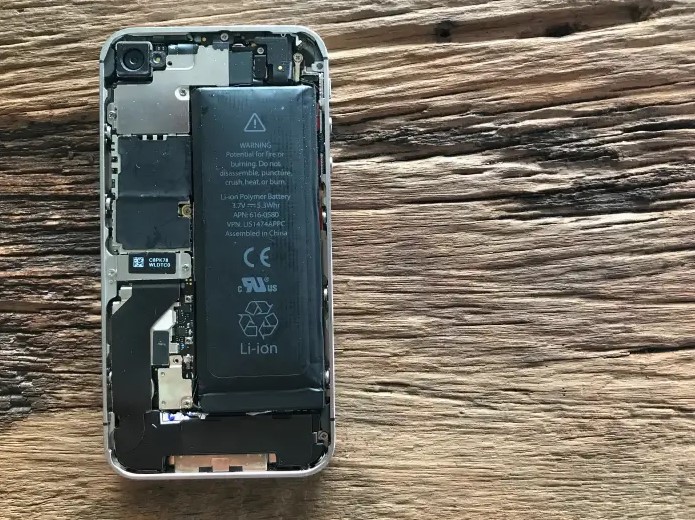 Baterai iPhone (BusinessInsider)