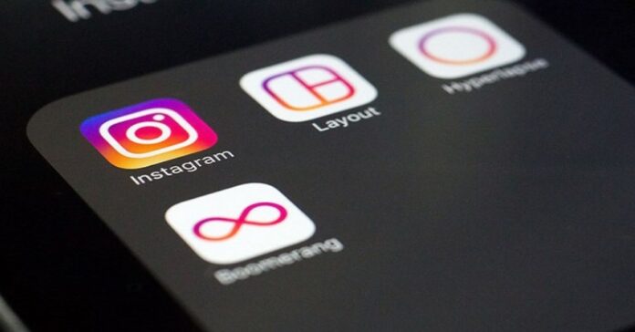 Cara menggabungkan dua foto Instagram (Okezone)