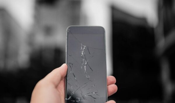 Cara Gampang Menghilangkan Goresan di HP: Bisa untuk Gorilla Glass